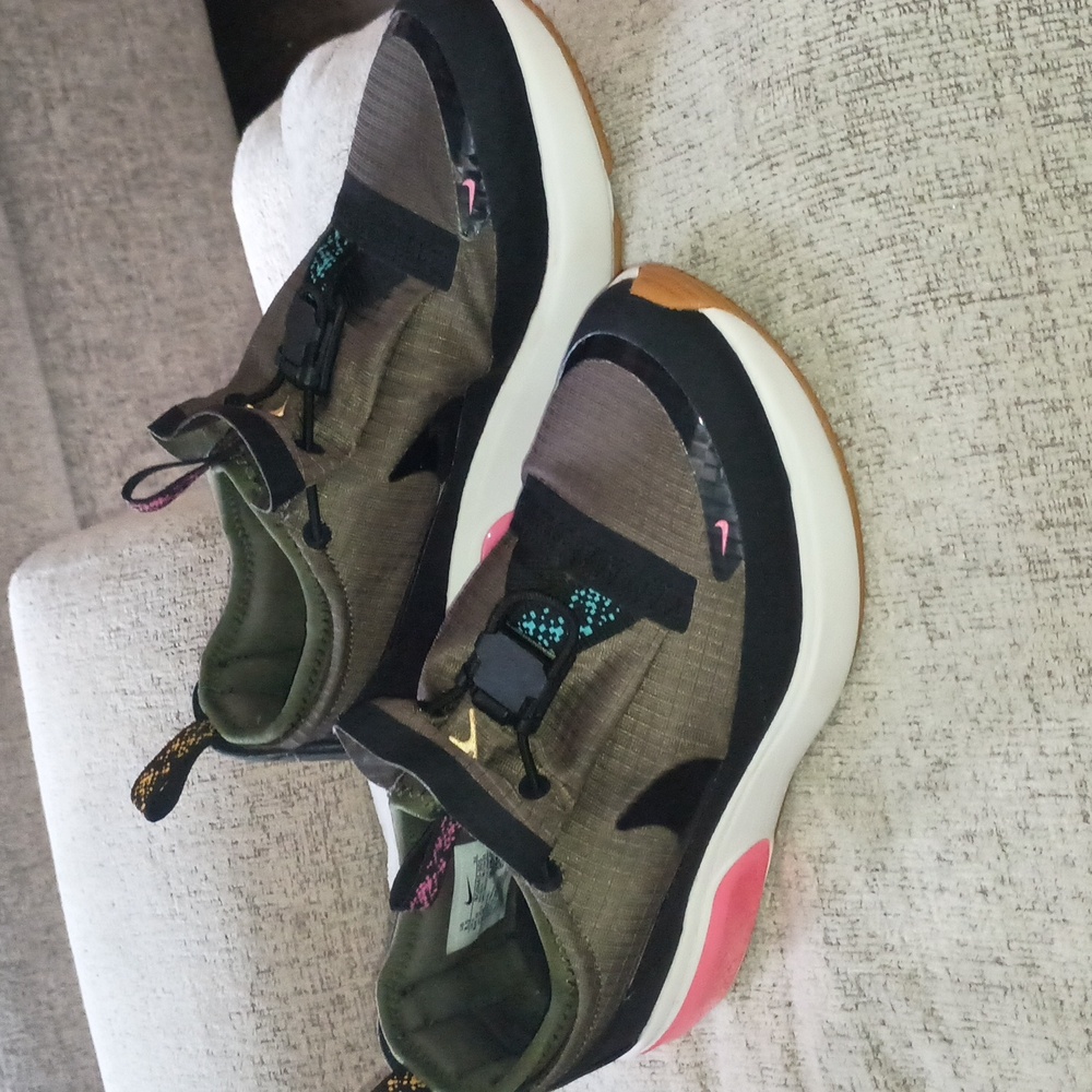 Nike women's sneakers